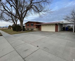 978 N TREMONT ST, Tremonton, UT 84337