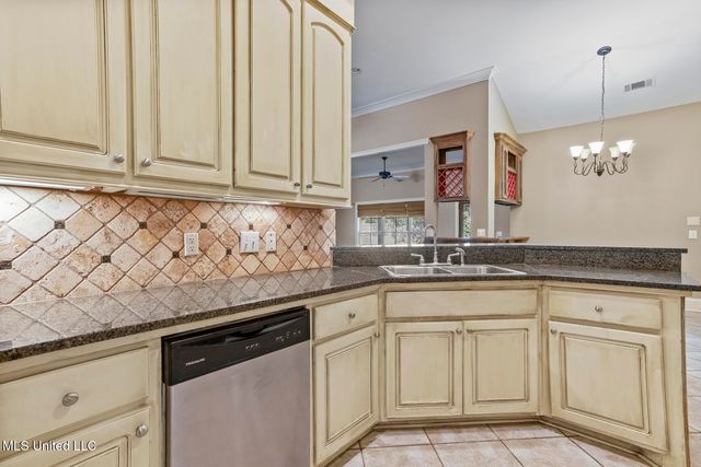 812 Norwich Drive, Madison, MS 39110