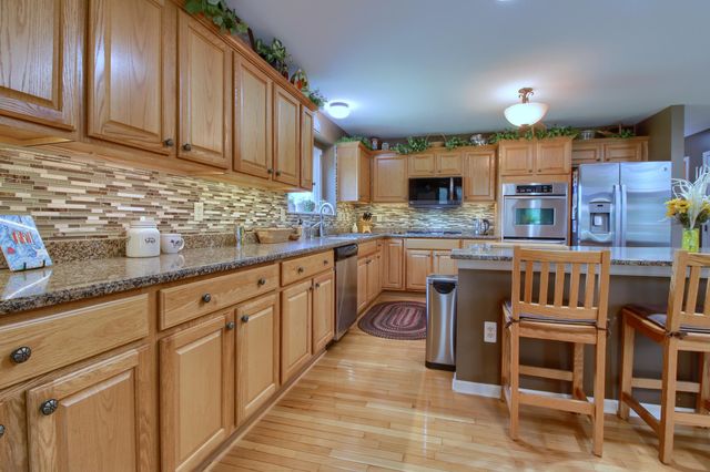 6833 N Meadows Pass, Webster Twp, MI 48130