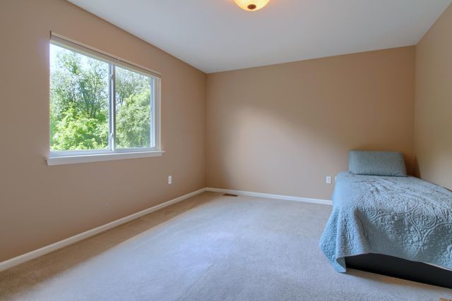 6833 N Meadows Pass, Webster Twp, MI 48130
