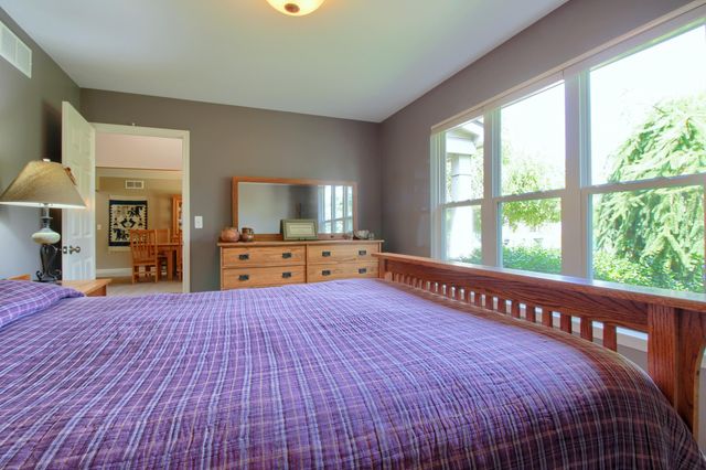 6833 N Meadows Pass, Webster Twp, MI 48130