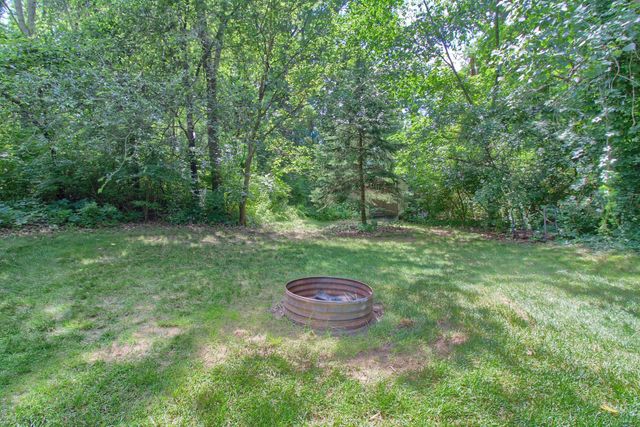 6833 N Meadows Pass, Webster Twp, MI 48130