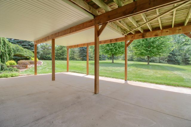 6833 N Meadows Pass, Webster Twp, MI 48130
