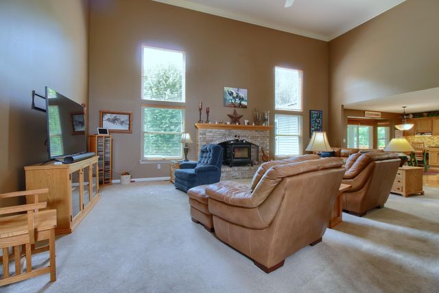 6833 N Meadows Pass, Webster Twp, MI 48130