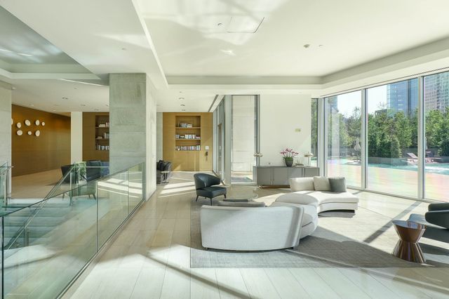 2900 Mckinnon Street 801, Dallas, TX 75201