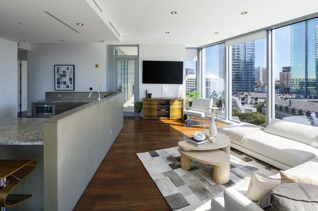 2900 Mckinnon Street 801, Dallas, TX 75201