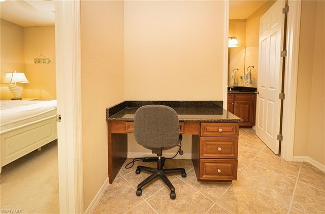 9054 Capistrano ST N # 4002, Naples, FL 34113