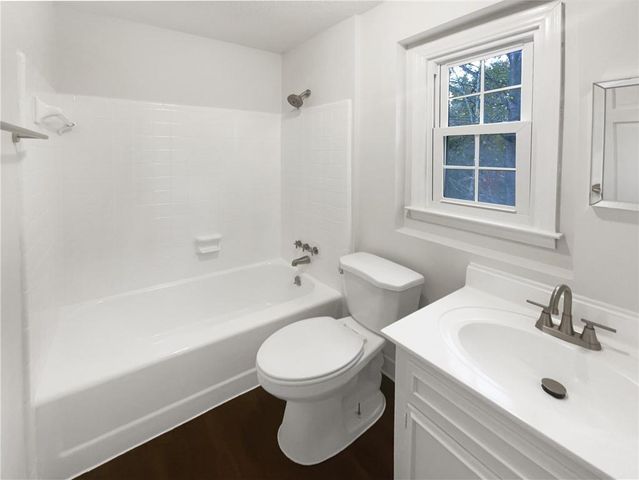 2824 Fontainebleau Drive, Atlanta, GA 30360