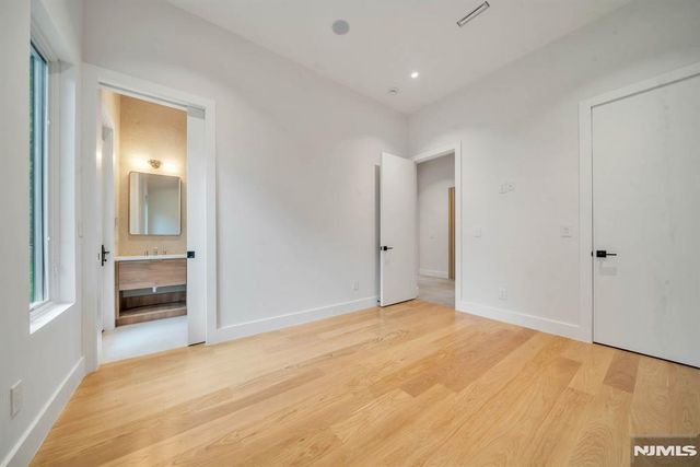 61 Macarthur Avenue, Closter, NJ 07624