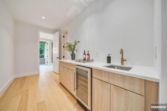 61 Macarthur Avenue, Closter, NJ 07624
