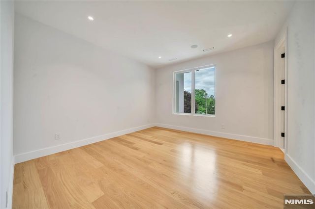 61 Macarthur Avenue, Closter, NJ 07624