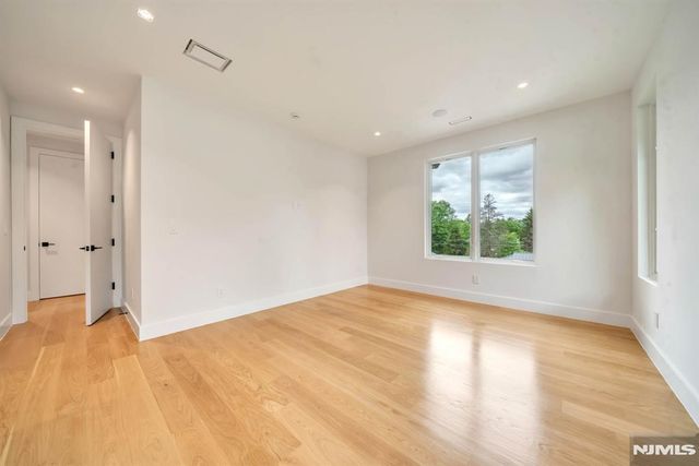 61 Macarthur Avenue, Closter, NJ 07624