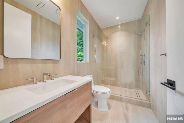 61 Macarthur Avenue, Closter, NJ 07624