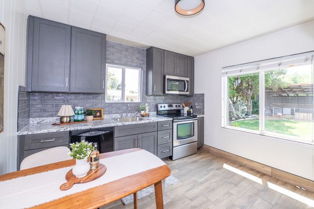 5 W MILLER ST, Murray, UT 84107