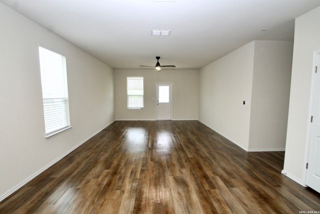 6811 Ashcat, Converse, TX 78109