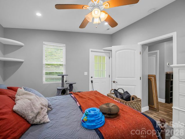 16 Starlight Drive, Black Mountain, NC 28711