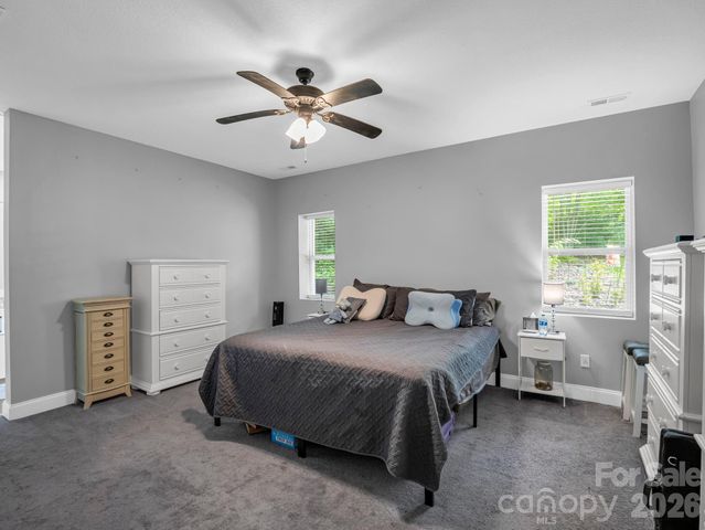 16 Starlight Drive, Black Mountain, NC 28711