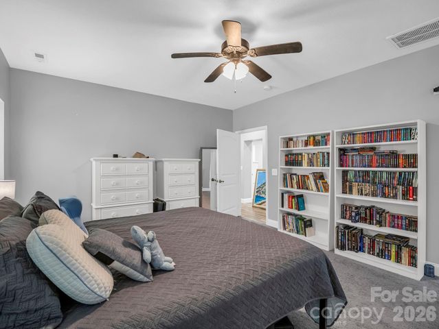 16 Starlight Drive, Black Mountain, NC 28711