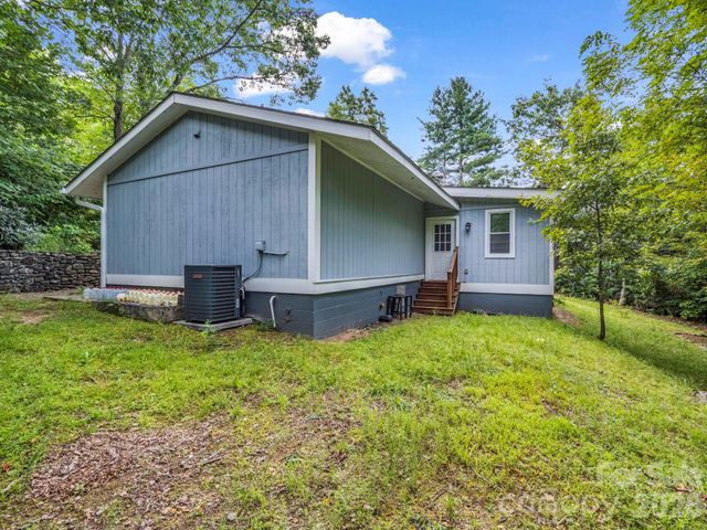 16 Starlight Drive, Black Mountain, NC 28711
