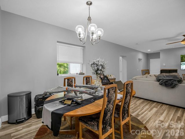 16 Starlight Drive, Black Mountain, NC 28711