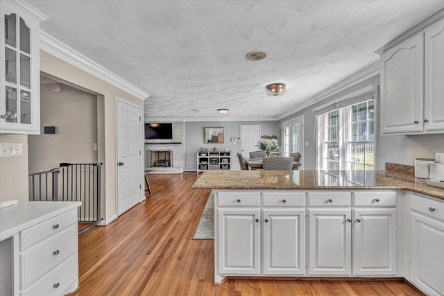 5137 Plantation Grove LN, Roanoke, VA 24012