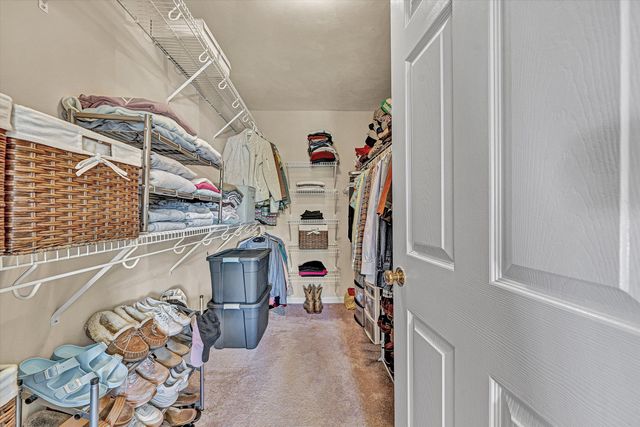 5137 Plantation Grove LN, Roanoke, VA 24012