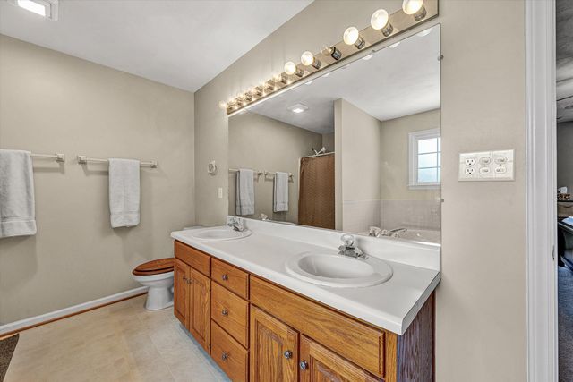 5137 Plantation Grove LN, Roanoke, VA 24012