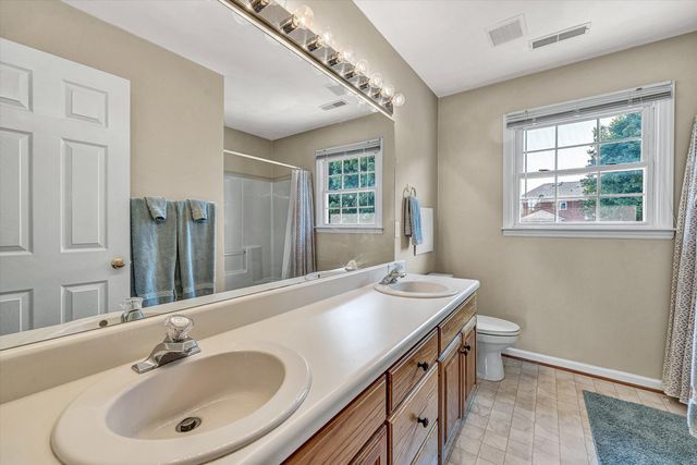 5137 Plantation Grove LN, Roanoke, VA 24012