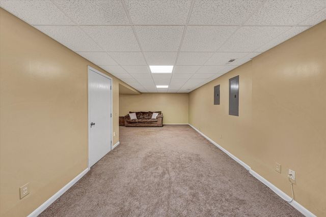 5137 Plantation Grove LN, Roanoke, VA 24012