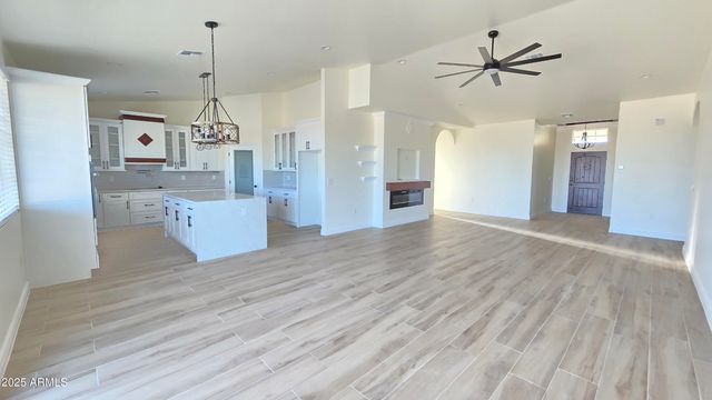 38766 W SHERMAN Street, Tonopah, AZ 85354