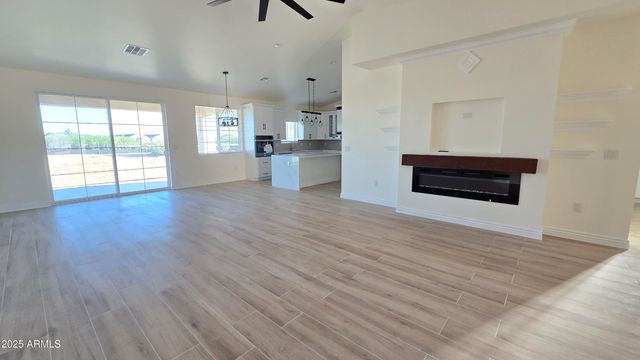 38766 W SHERMAN Street, Tonopah, AZ 85354