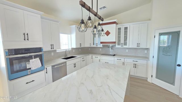 38766 W SHERMAN Street, Tonopah, AZ 85354