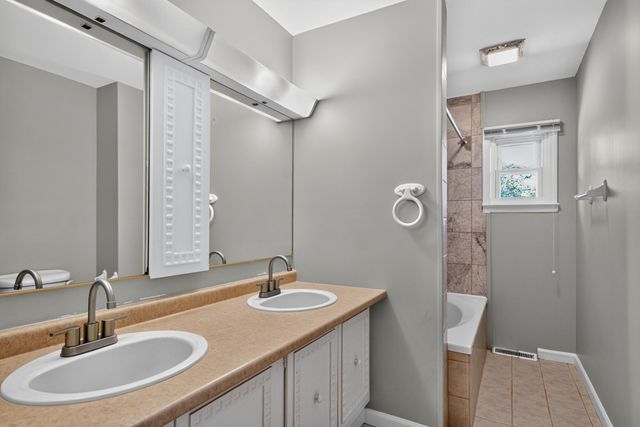 1295 Oaklawn Park, Lexington, KY 40517
