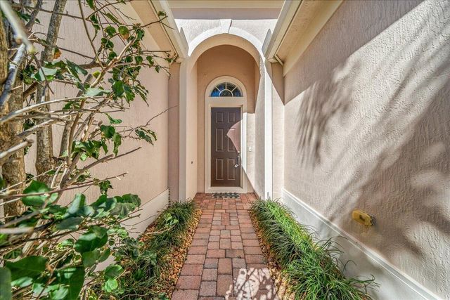 5730 Sunberry Circle, Fort Pierce, FL 34951