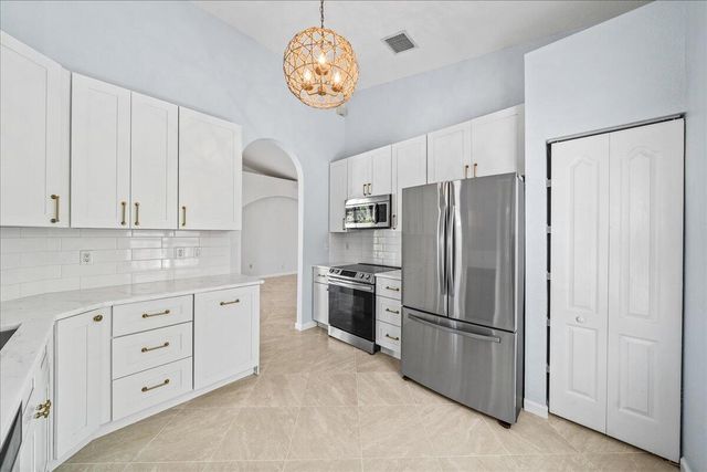 5730 Sunberry Circle, Fort Pierce, FL 34951