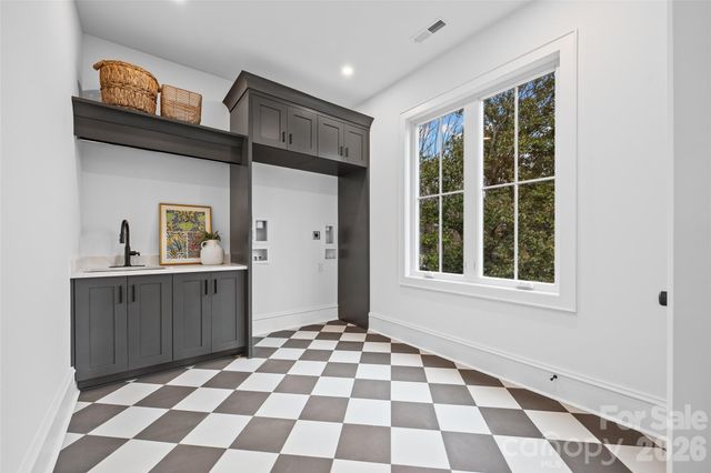 1222 Chandler Place, Charlotte, NC 28211