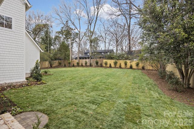 1222 Chandler Place, Charlotte, NC 28211