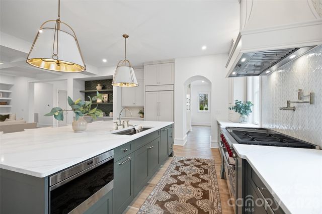 1222 Chandler Place, Charlotte, NC 28211