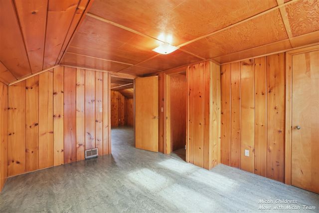 1950 Bauer Road, Jenison, MI 49428