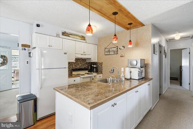 951 BEACH HAVEN WEST BOULEVARD, Manahawkin, NJ 08050