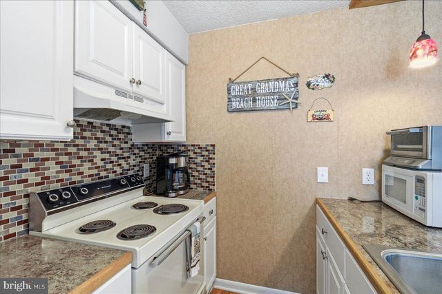 951 BEACH HAVEN WEST BOULEVARD, Manahawkin, NJ 08050