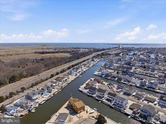 951 BEACH HAVEN WEST BOULEVARD, Manahawkin, NJ 08050