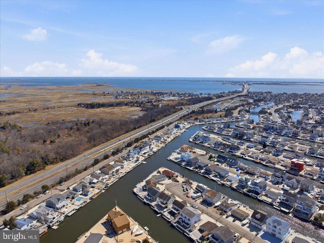 951 BEACH HAVEN WEST BOULEVARD, Manahawkin, NJ 08050