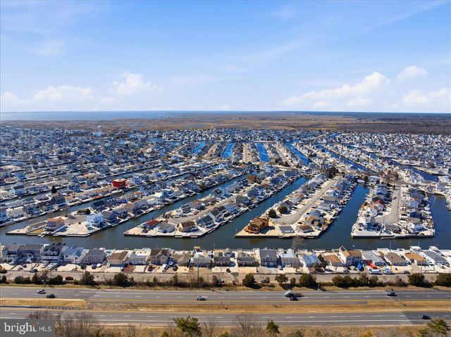 951 BEACH HAVEN WEST BOULEVARD, Manahawkin, NJ 08050
