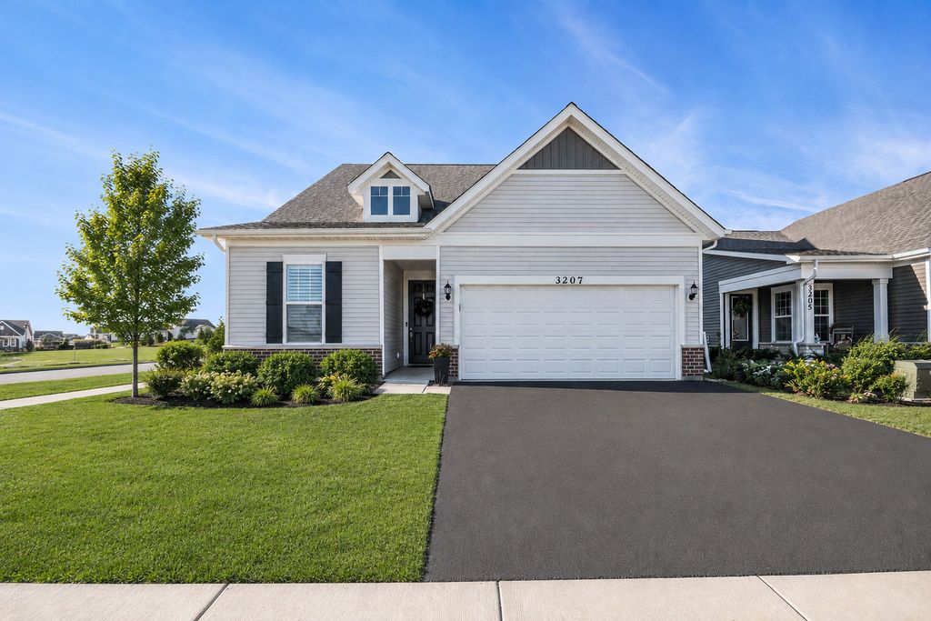 3207 Dove Mountain Drive, Aurora, IL 60503