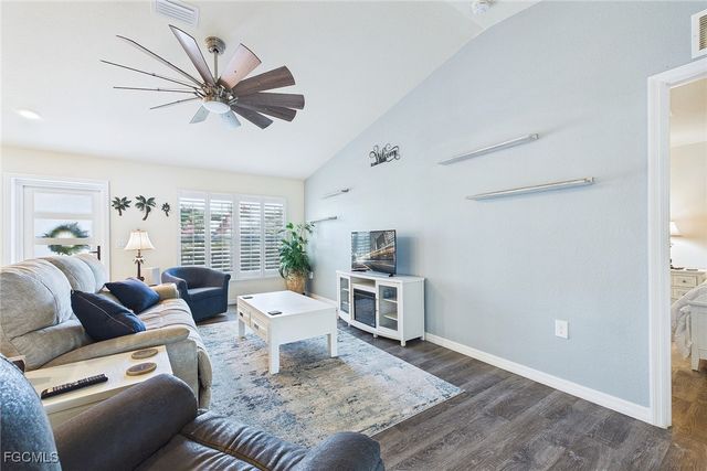 3008 Redwood LN, Labelle, FL 33935