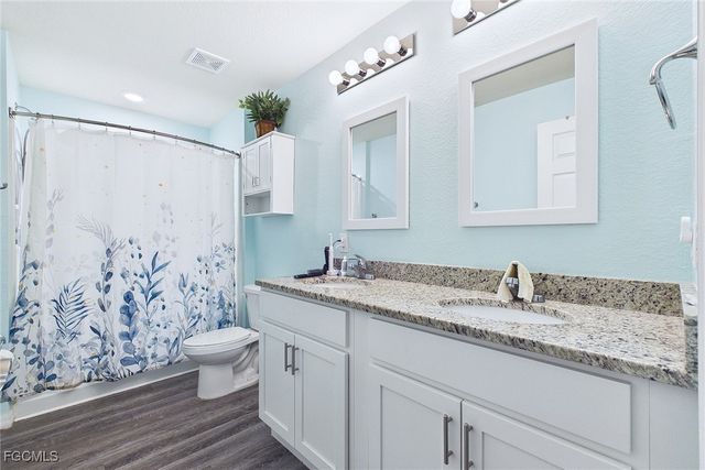 3008 Redwood LN, Labelle, FL 33935