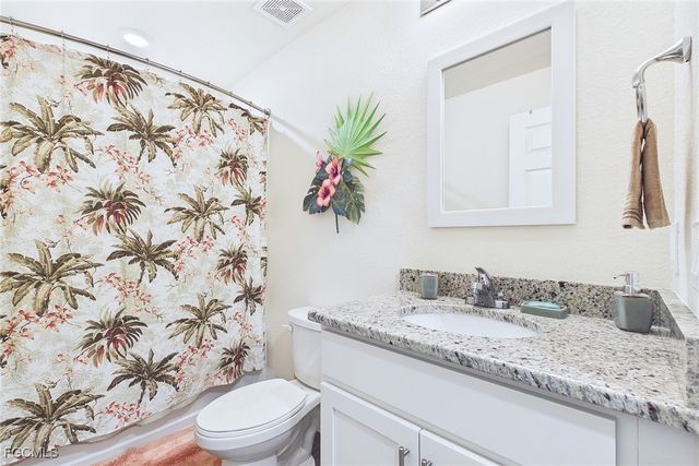 3008 Redwood LN, Labelle, FL 33935