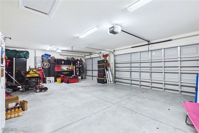 3008 Redwood LN, Labelle, FL 33935