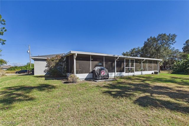 3008 Redwood LN, Labelle, FL 33935
